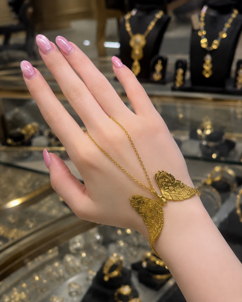 Gold Hand Chain Bracelet Ideas: Elegant Hathphool Jewelry Style 10 28b8771a a6bb 450d 83f6 9357b68d32cd