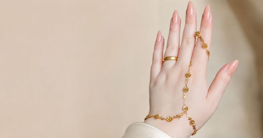 Floral Hand Chain Jewellery: Gold Hand Harness Ideas for 2026