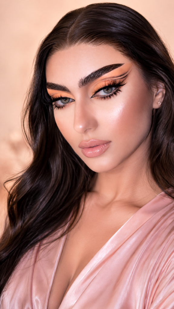 Fox Eye Makeup Look: Peach Cut Crease & Double Winged Liner 7 f9acf5bd 90fa 412e 94f5 7b2501e33a67